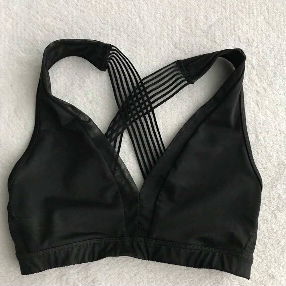 Victoria’s Secret Sports Bra Size XS